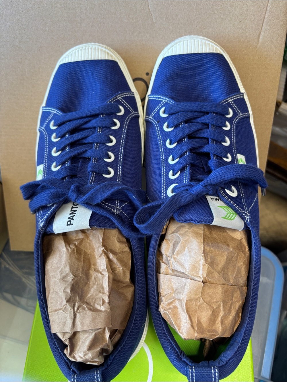 Canvas Woman’s Lace-Up Sneakers in Navy Blue- Cariuma
